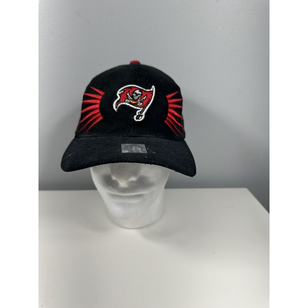 Vintage 90's Tampa Bay Buccaneers NFL Proline Starter‎ Cap Black Red OS